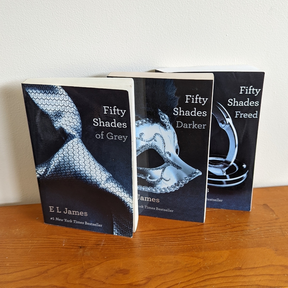 Fifty Shades Of Grey Darker & Freed Bundle Lot Set of Paperback Books Great Cond